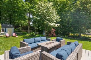 Heated Plunge Pool Theater Room Backyard Fun - 8