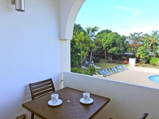 Modern 1 Bed Condo with Pool in Holetown - 8