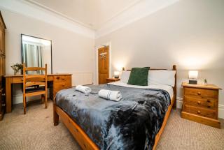 Spacious Victorian Townhouse Sleeping 11 in Nether Edge, Sheffield - 8