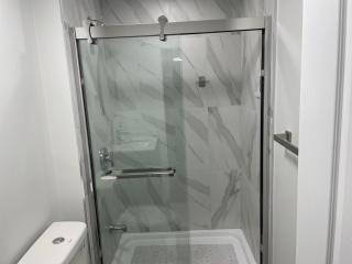 Cozy 1 Br Apt with TV, Workstation, Kitchenette & Parking - 4