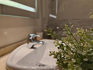 Modern Golf Residence, Disney, Fast WiFi, Pool - 2