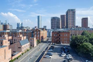 Manchester City Centre, Salford, Skyline view - 5
