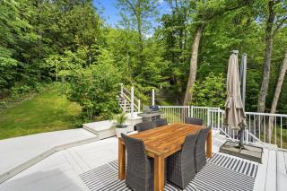 Beautiful Chalet Magog - 7