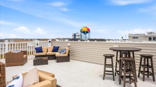 NEW Luxury Townhouse with Rooftop Deck - 9