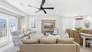 NEW Luxury Townhouse with Rooftop Deck - 4