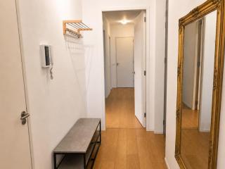 Cozy Zuidas Room 10m from Airport - 6