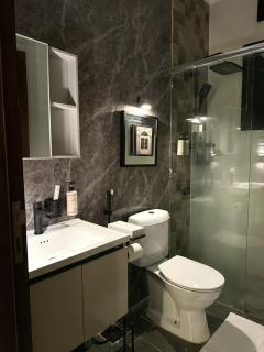 A-Luxury Apartment by Hope of Hospitality - 4