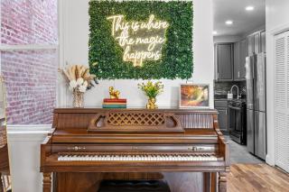 Capitol Piano House, Luxe Historic Brick Charm, Near Shaw and Downtown, Private Fenced Yard - 7