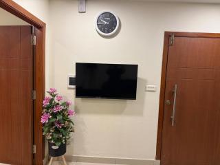 Luxury 1BHK - Fully Furnished at Kazani Heights - 9