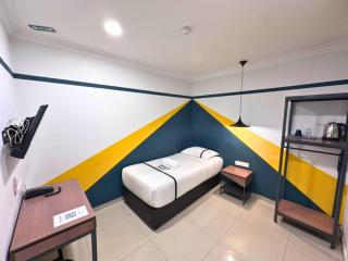 Smile Hotel Serdang South City - 5