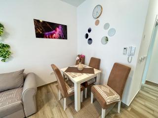 Flabelline Apartments - 3