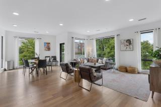 Luxury on the River 4 Beds 2.5 Bath, Walk to Downtown - 2