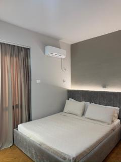 KURTI Hotel - Golem - 8