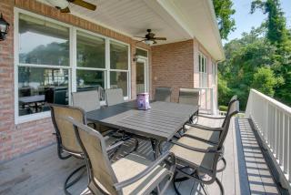 Beautiful Lake Sinclair Retreat w/ Dock & Deck! - 5
