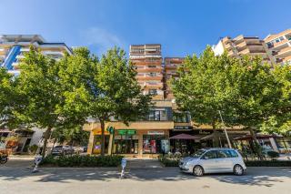 A&H Azure Apartaments 1BR by PikHost - 2