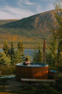 CabinsOver Crag Lake Glamping Bear - 0