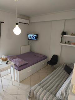 Cosy Downtown Studio in Chalkida with Large Balcony - 5
