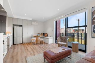 Stylish CBD Apartment Walk to One NZ Stadium - 3