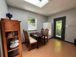 Lantzbnb 2bedr & 2washr unit - 2