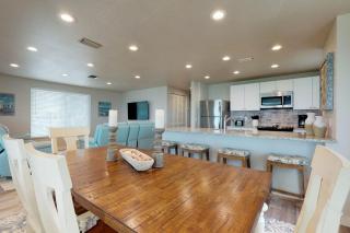 South Bay Inn 2 - 6