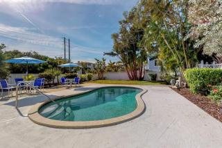 South Bay Inn 1 - 4