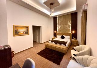 Grand Berkshire Hotel Peshawar - 4
