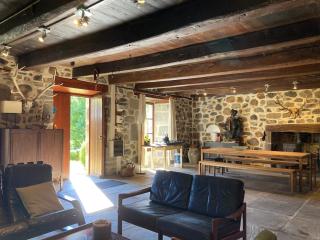 Authentic Country House with Charm in the Heart of the Auvergne Volcanoes - 5