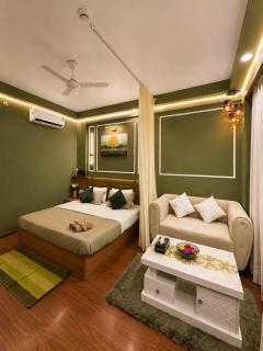 Midnight Atelier-Olive Luxe, Netflix Chill - 9