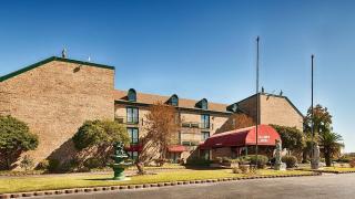 Royal Suites Baton Rouge near LSU and Airport - 5