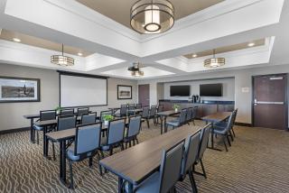 Best Western Plus Overland Inn - 6