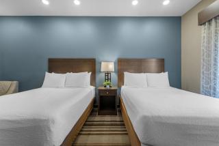 Best Western Plus Overland Inn - 4