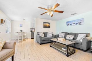 Holmes Beach Bungalow - A - 6
