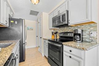 Holmes Beach Bungalow - A - 2
