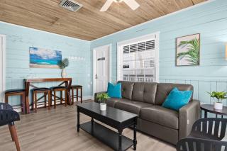 Parrot Beach Cottages Suite #3 - 8