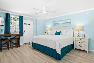 Parrot Beach Cottages Suite #1 - 8