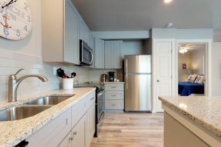 South Bay Inn 3 - 6