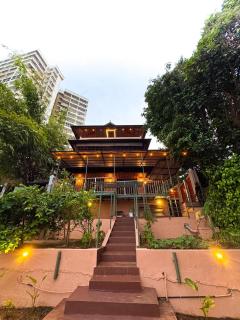 Oval Stay Aluva - Luxury Waterfront Villa - 3