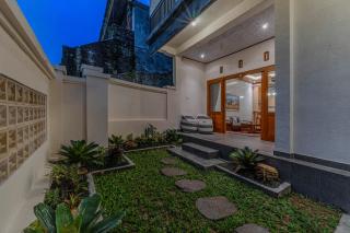 Junna House Ubud - 8