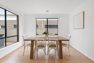 Springside Retreat by Ready Set Stay - 5