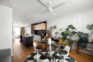 3BR Townhouse with Private Terrace & Double Garage - 3