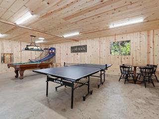 Hodges Hill Hideout w/ pool, spa, BBQ - Dog Friendly - 7