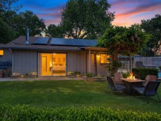 Hodges Hill Hideout w/ pool, spa, BBQ - Dog Friendly - 5