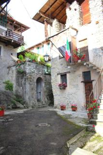 Casa Roccia-tra bosco, passeggiate e Lago Maggiore - 9