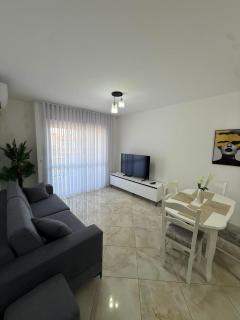 Horizont Center Apartments & Private Parking - 9