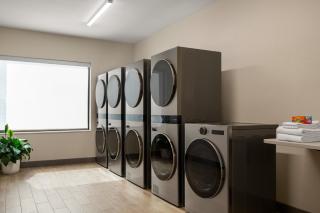 avid hotel Mission East - McAllen Area by IHG - 2