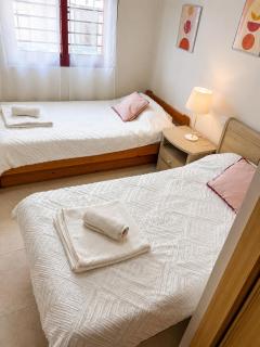 Apartamento "Bella Bahía" - over 25 years old & Families - Swimming Pool - Parking - Tranquility - Good Conections - 1