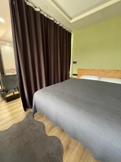Green Hill Apart - 7
