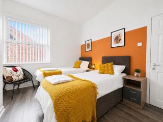 Cosy house near Anfield Stadium - 3
