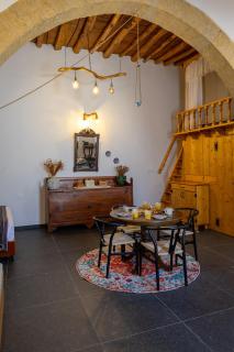 Camarada Boutique Traditional House - 9