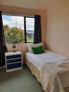 Handy to Town, Spacious, Relaxed - KK14905 - 1